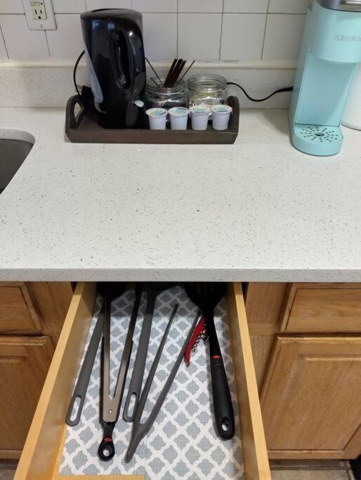 New Cozy 1 Bedroom *